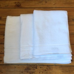 Linge de bain blanc haut gamme pour l'hôtellerie - Comptoir Textile