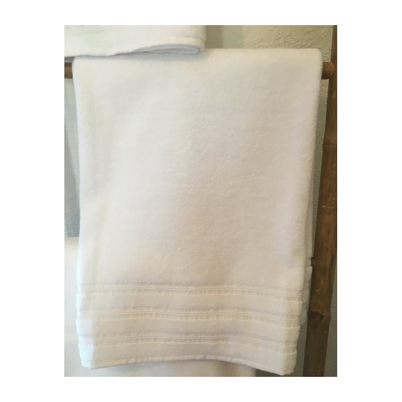 Serviette de douche personnalisée pour hôtel et spa - Comptoir TExtile