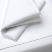 Serviettes blanches pour restaurant et traiteur